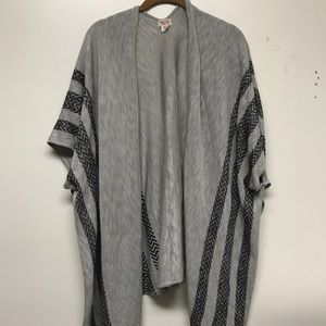 Mossimo Black and gray poncho - warmth and style